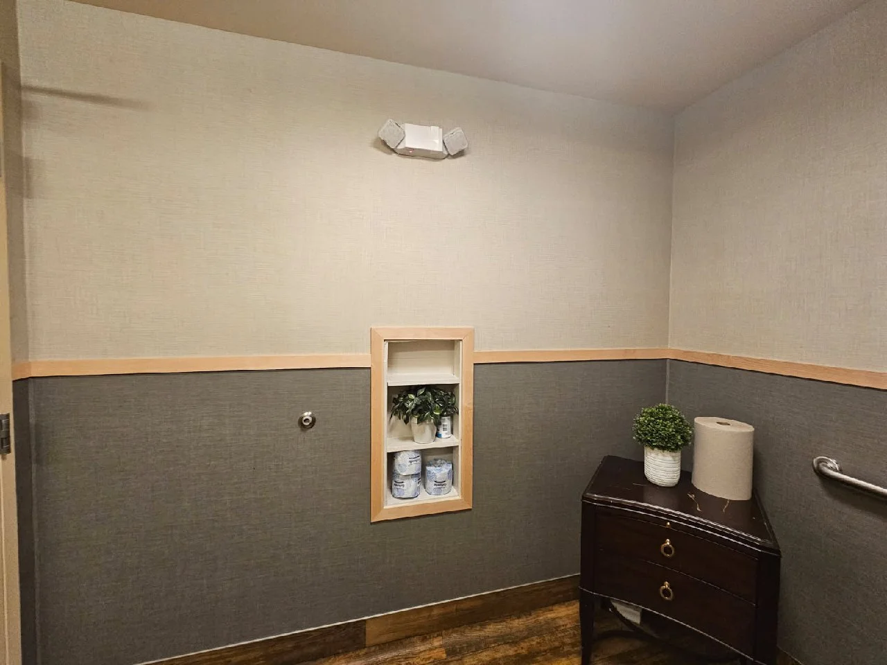 Wallpaper installation in Hayward